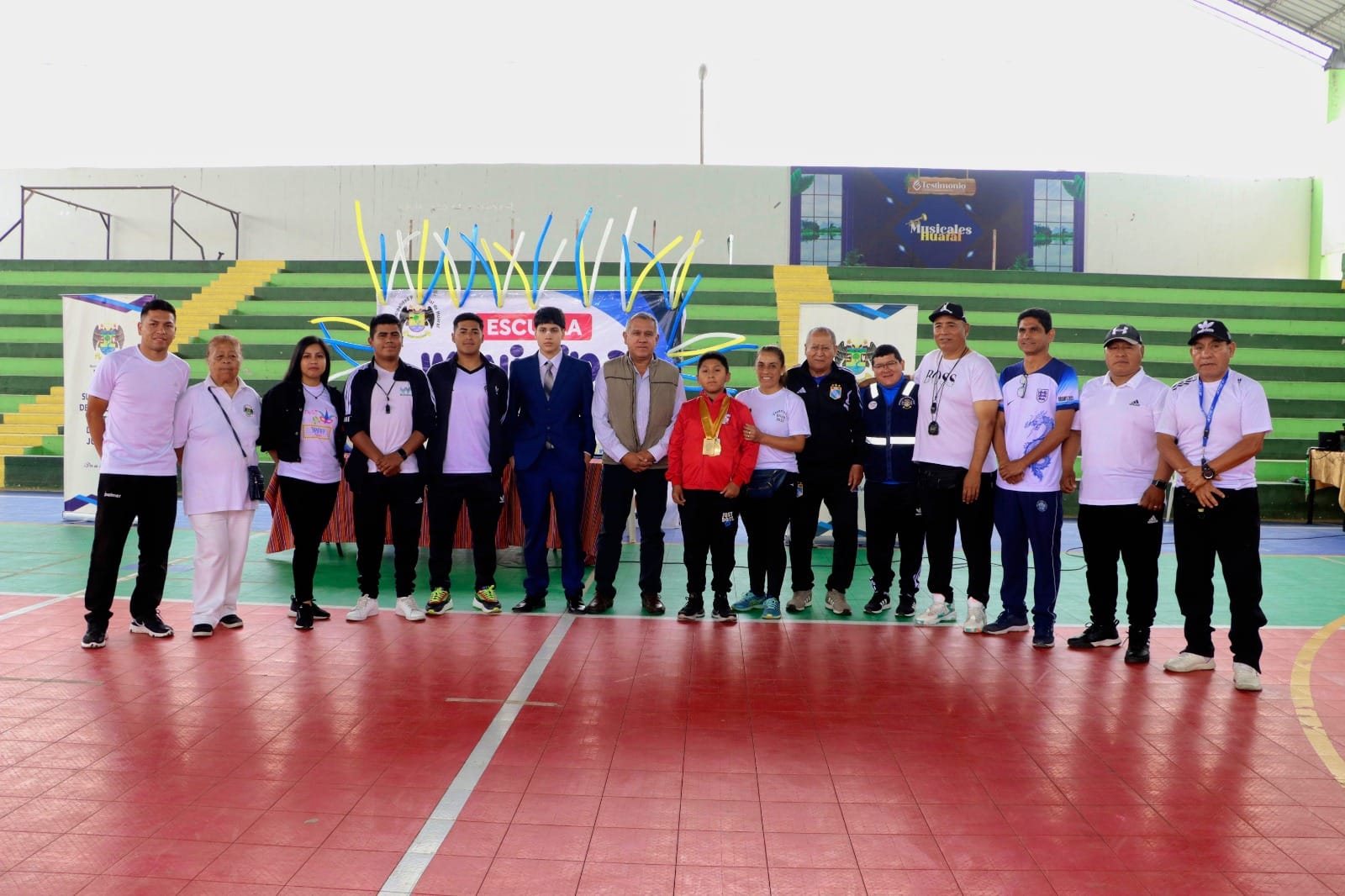Alcalde provincial encabezรณ ceremonia de clausura de los talleres de la Escuela Municipal 2023