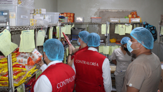 Durante la visita del 8 de noviembre del 2023, la Contraloría General de la República detectó riesgos en las instalaciones del Servicio de Nutrición y Dietética del Hospital Regional JAMO. Se constató que la cámara frigorífica para productos cárnicos se encuentra inoperativa desde el mes de agosto del presente año, por lo que la conservación de dichos productos se realiza en congeladoras, las cuales no aseguran el 100% de su preservación.