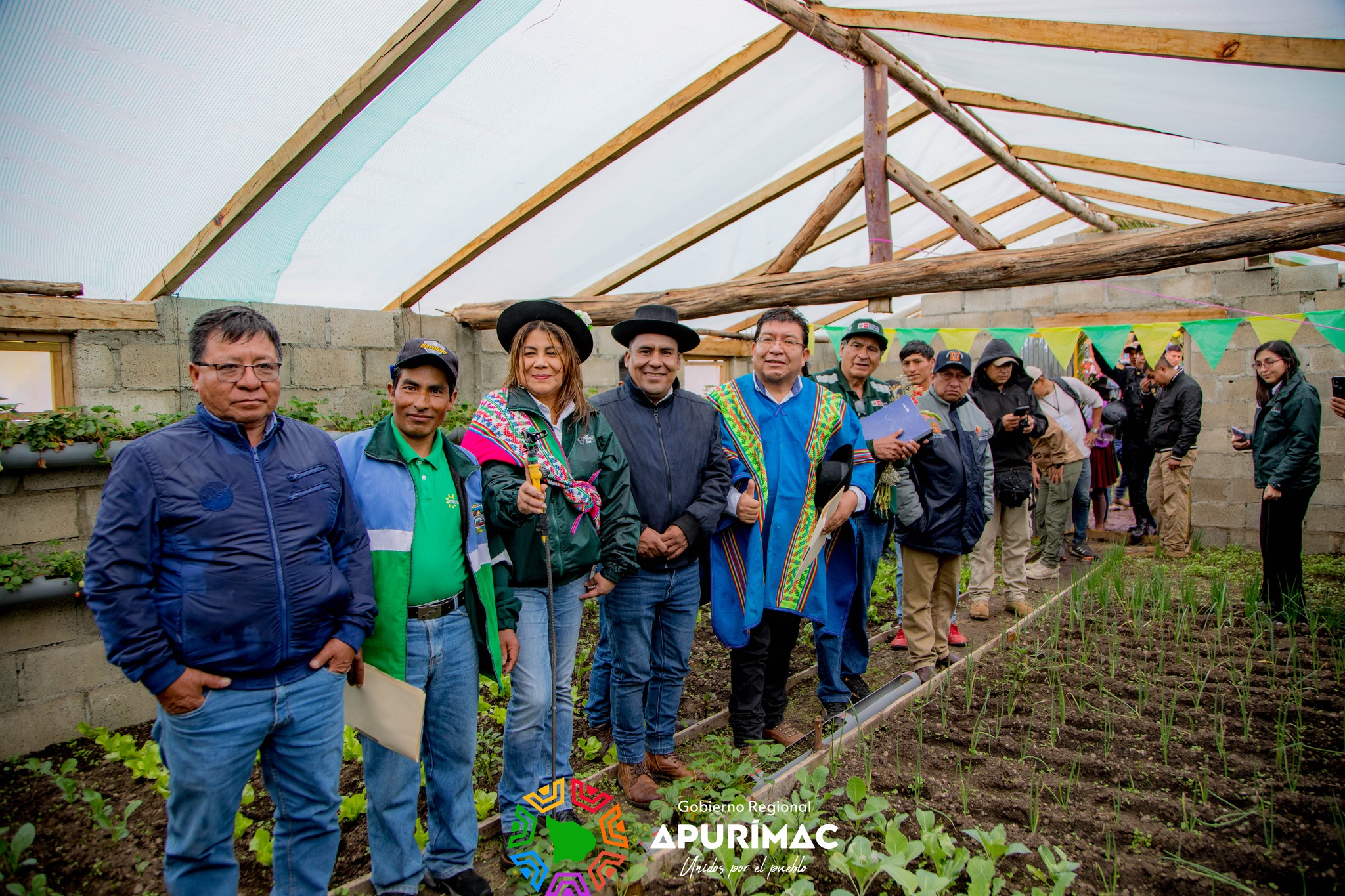 Ministra de Agricultura y Gobernador Regional inauguraron red de fitotoldos familiares