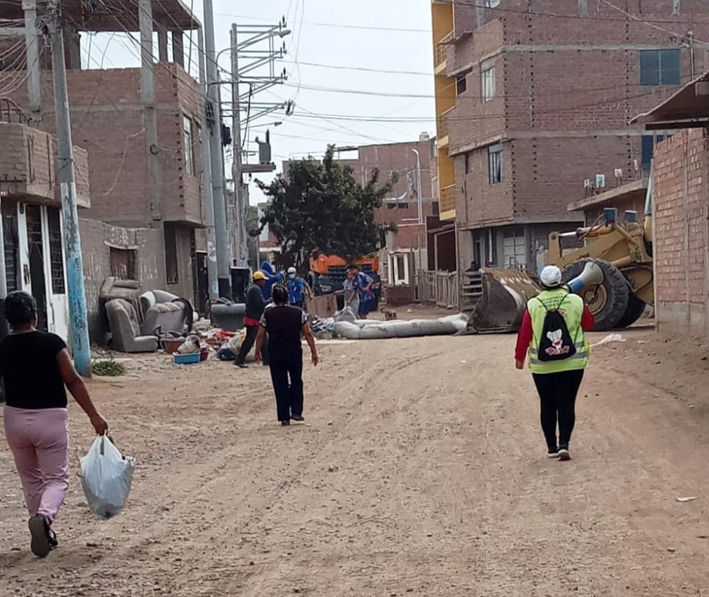 MPCH realiza campaña Limpia Techos como prevención ante pronóstico de lluvias