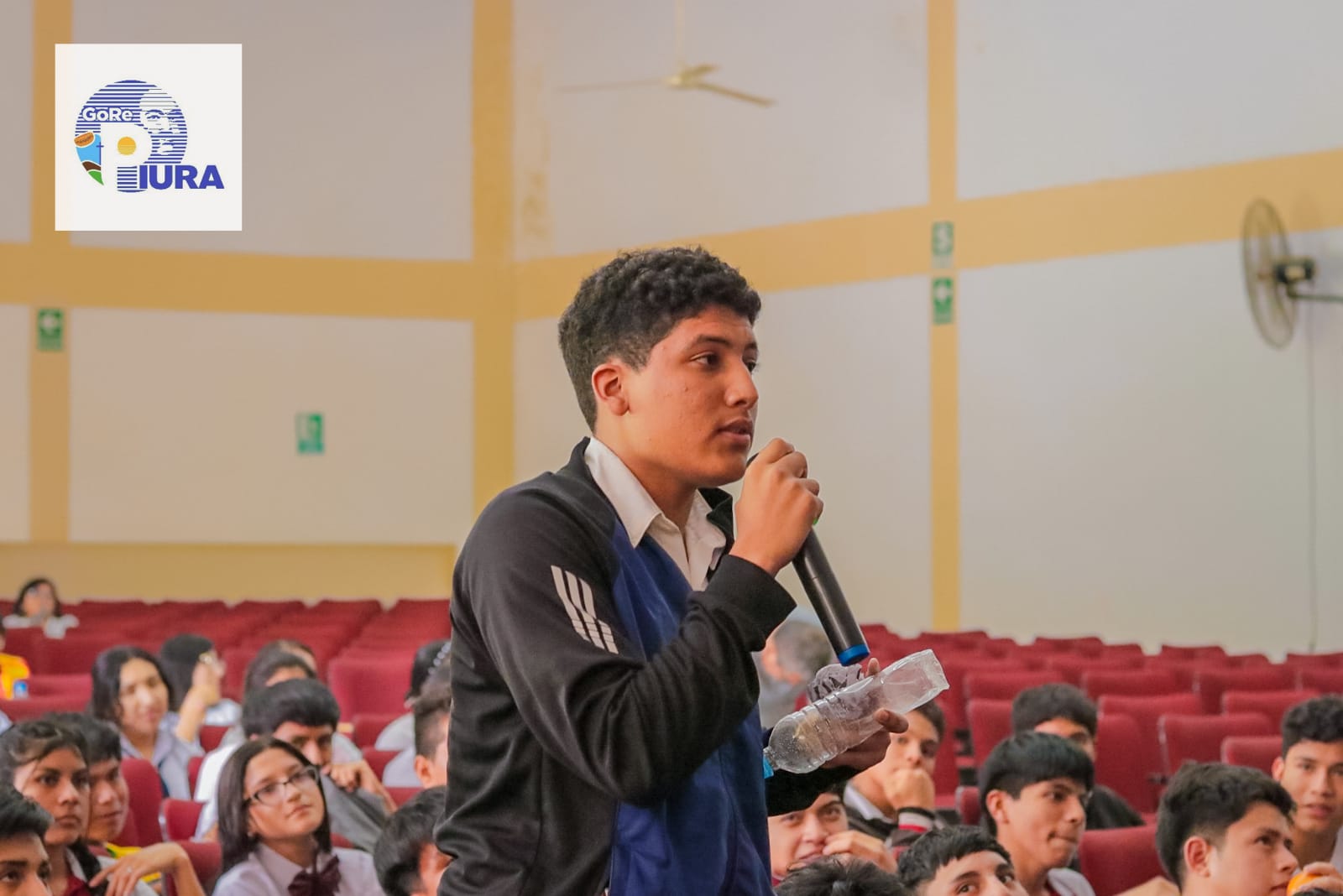 SOCIALIZACION CON ESTUDIANTES TEATRO MUNICIPAL