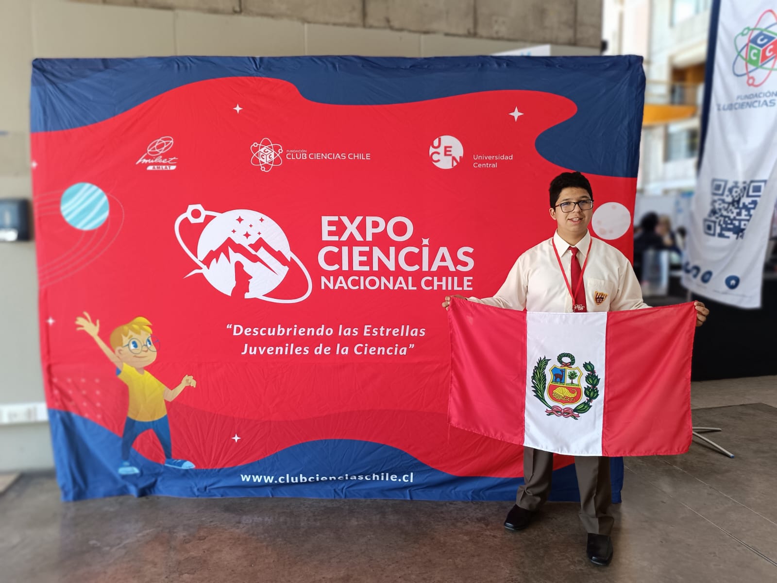 ¡Orgullo para el Perú! Destacado estudiante de Moquegua gana concurso internacional de ciencia y tecnología en Chile