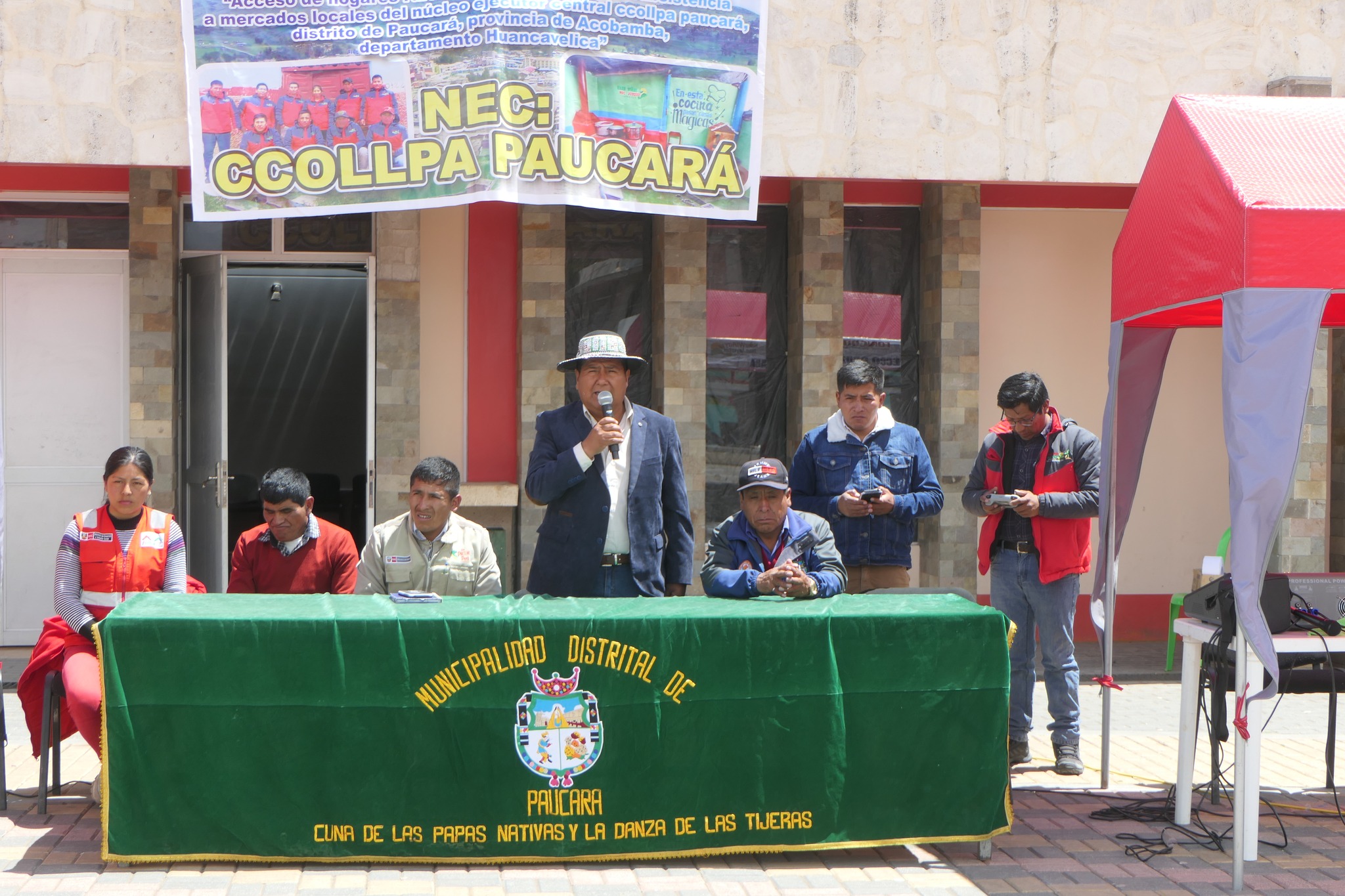 Esta entrega es gracias al convenio tripartito FONCODES- Municipalidad Distrital de Paucará - Núcleo ejecutor central Ccollpa Paucará.