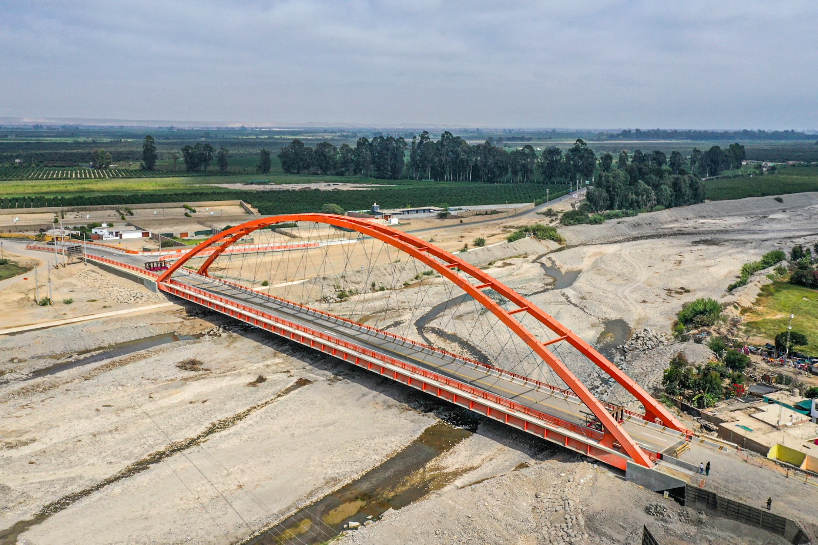 MTC anuncia culminación del puente Huallaga en San Martín y reconstrucción del puente Chamorro en Ica