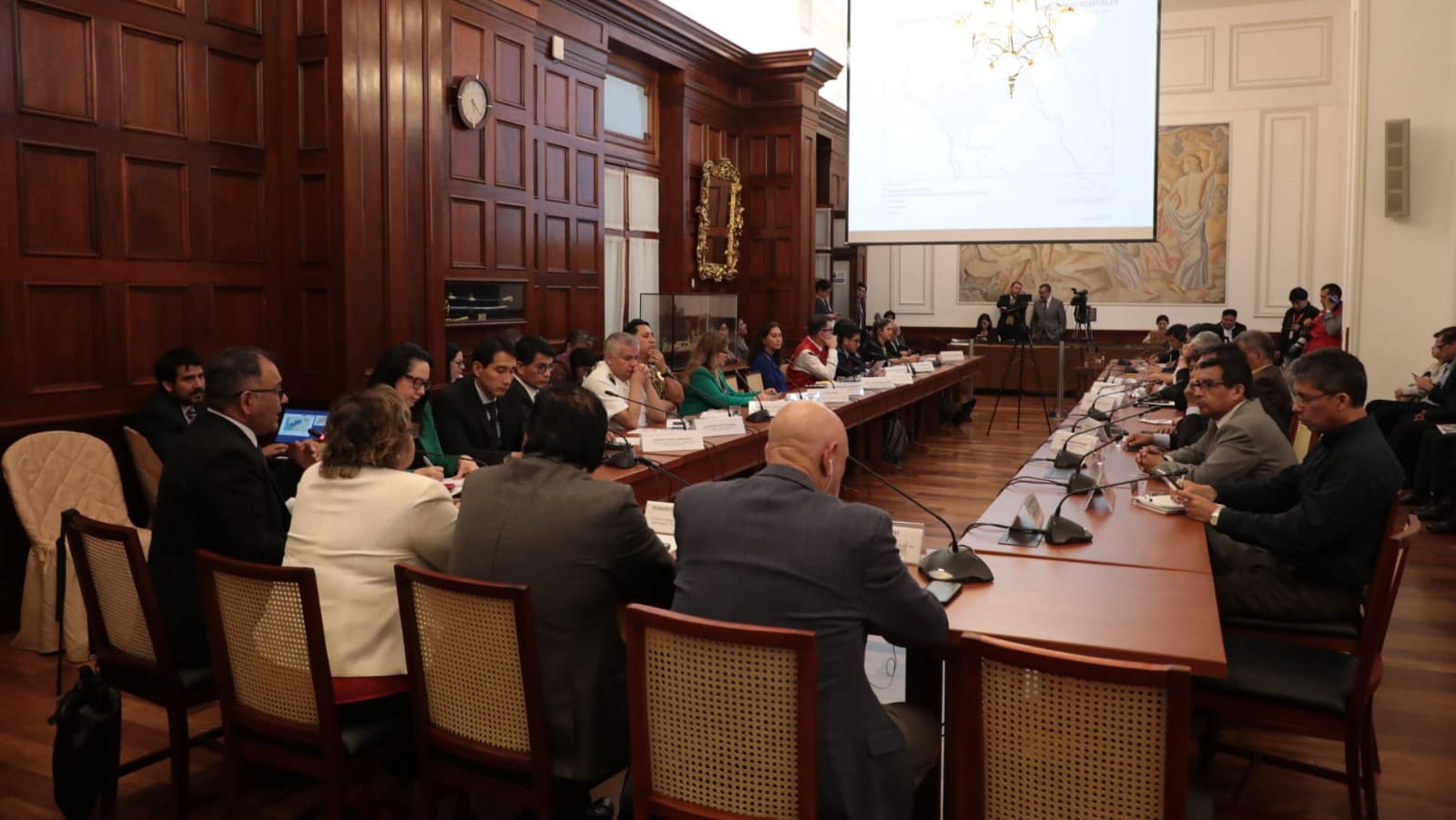 Futuro puerto de Chancay abre posibilidades para producir y exportar medicinas, insumos y tecnología en salud