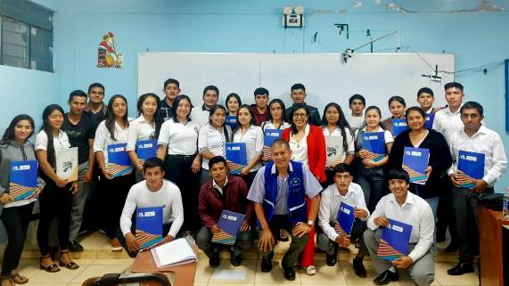 Estudiantes de Sullana y Montero se involucran en acciones de seguridad vial