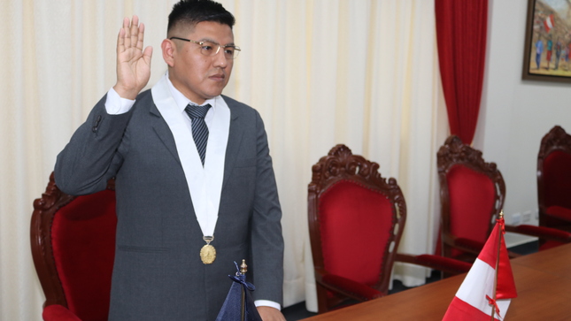 Juramentan a juez para el Juzgado Penal Liquidador de Lurín.