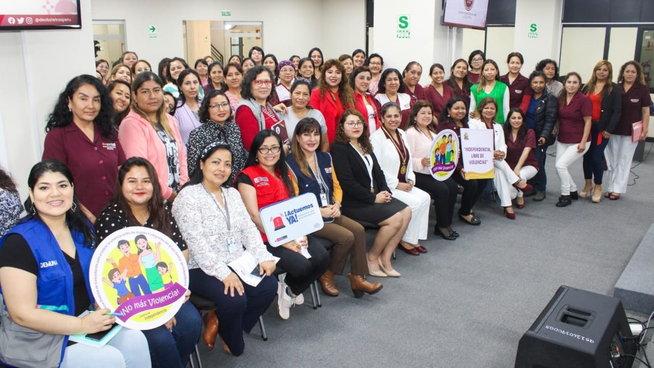 Más de 90 obstetras de Lima norte fueron capacitadas para prevenir y atender casos de violencia contra la mujer