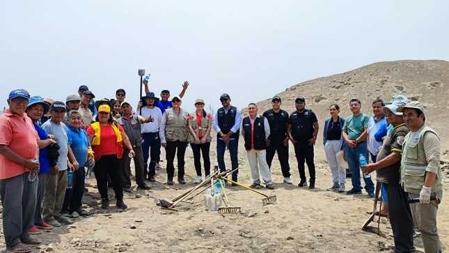 Ministerio de Cultura realizó acciones de limpieza para la protección del Sitio Arqueológico Pirámide de Nievería en Lurigancho-Chosica