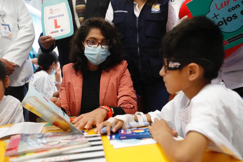 Ministra de Cultura presentó el servicio “Lectura que cura”