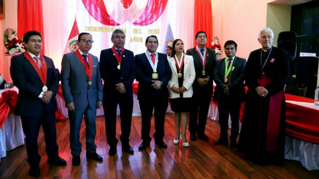 Alcalde de Andrés Avelino Cáceres Dorregaray, participo en la Sesion Solemne por los 202 aniversario de la Independencia del Perú