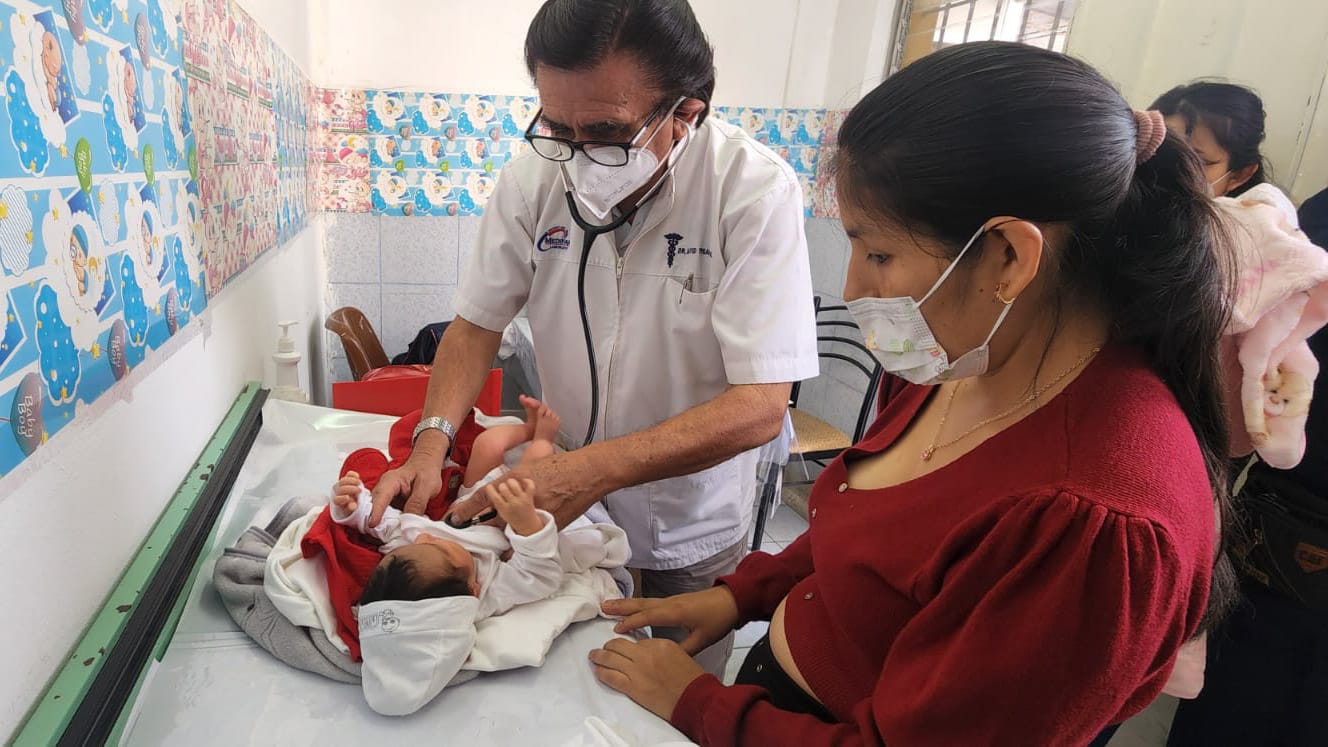 Cerca del 98 % de los profesionales de salud asistieron a trabajar con normalidad en Lima y Callao