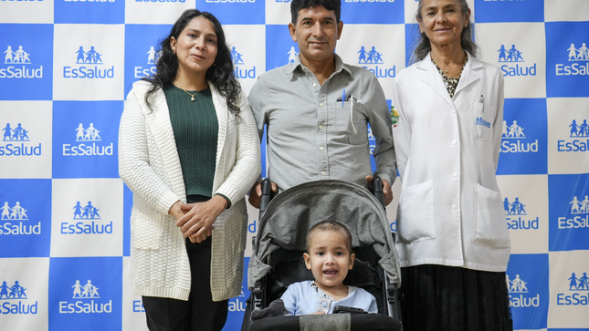 EsSalud salva la vida de niño de 3 años quien sufrió severas quemaduras en su cuerpo