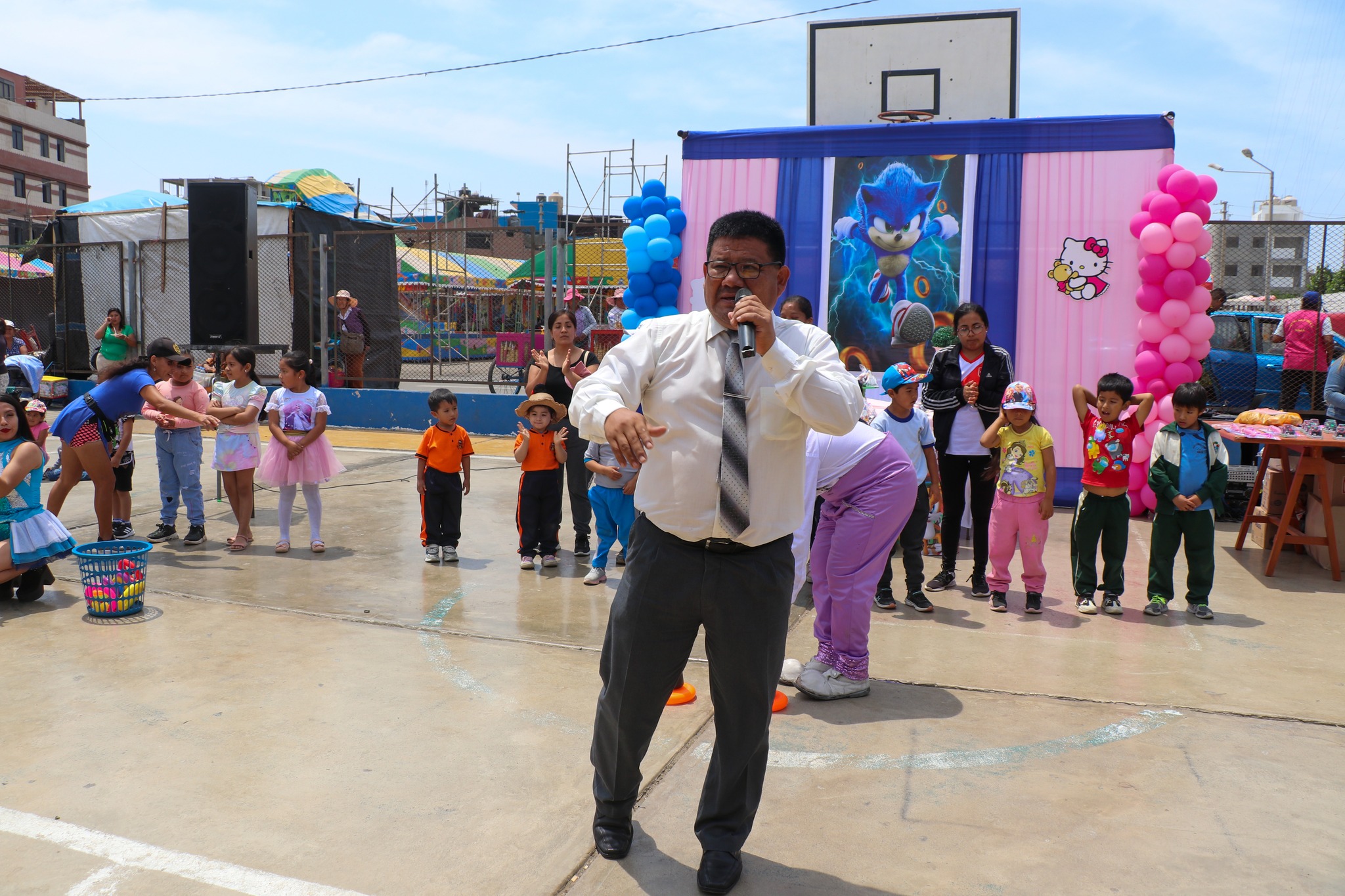 NIÑOS DISFRUTAN DE EMOTIVO SHOW INFANTIL POR EL 203° ANIVERSARIO DEL PRIMER GRITO DE LIBERTAD EN HUAURA Y DÍA DE LOS DERECHOS DEL NIÑO