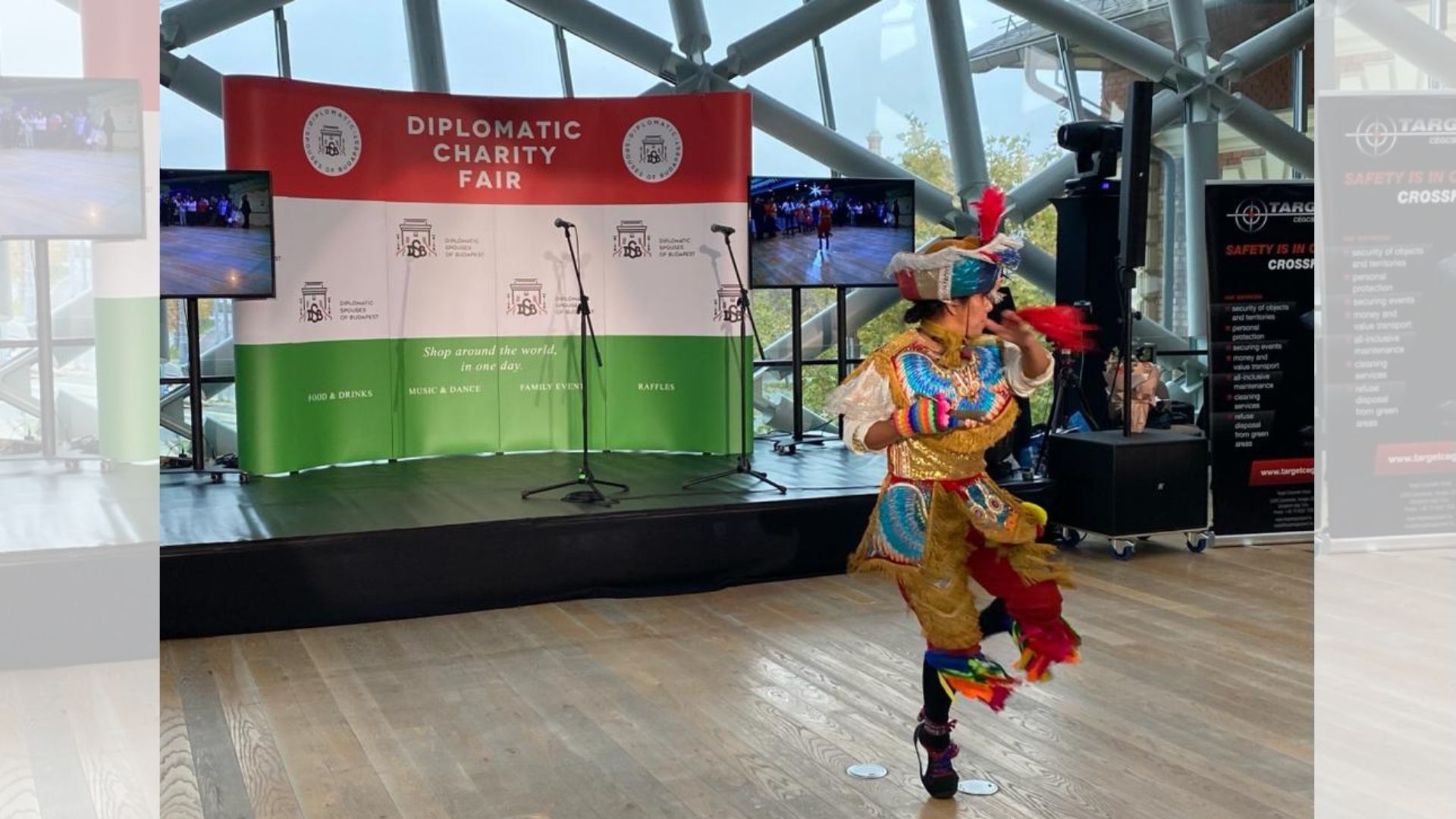 La Embajada del Perú en Hungría promueve la cultura nacional en bazar benéfico