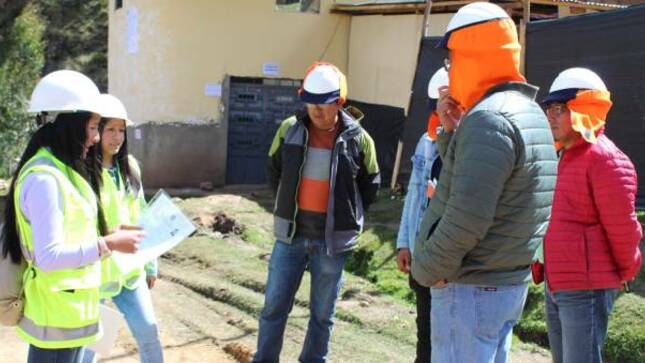 La Contraloría General de la República inició la tercera convocatoria 2023 para incorporar a nuevos voluntarios Monitores Ciudadanos de Control (MCC) en Huancavelica con la finalidad de reforzar la supervisión de obras y contrataciones públicas en diversas entidades de la región, mediante las veedurías ciudadanas de manera organizada y voluntaria.