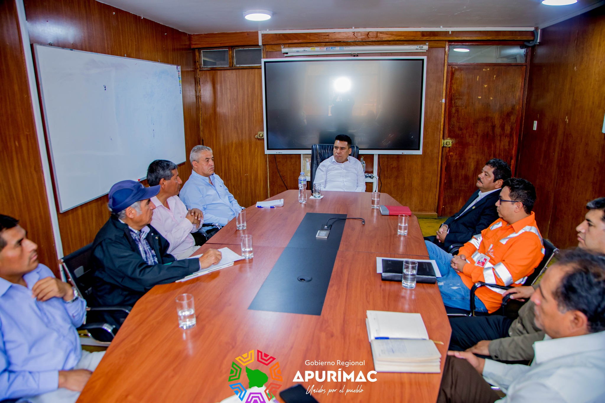 Gobernador regional Percy Godoy y autoridades comunales articulan importantes acuerdos sobre corredor económico de integración Apurímac