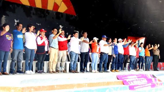 Piuranos marchan por la prevención de la violencia contra la mujer e integrantes de grupo familiar