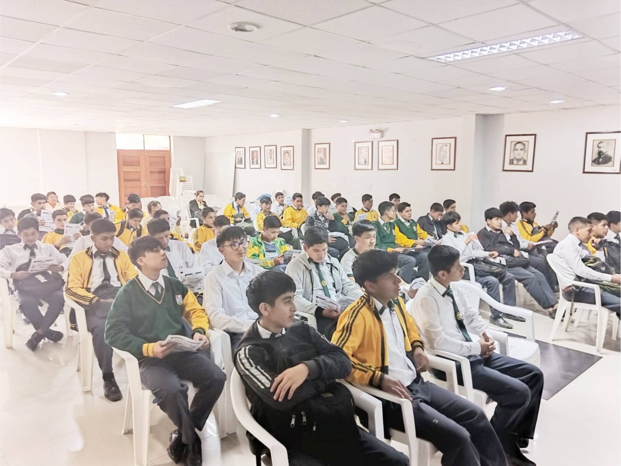 Huancabamba: Capacitan a jóvenes para prevenir actos de violencia