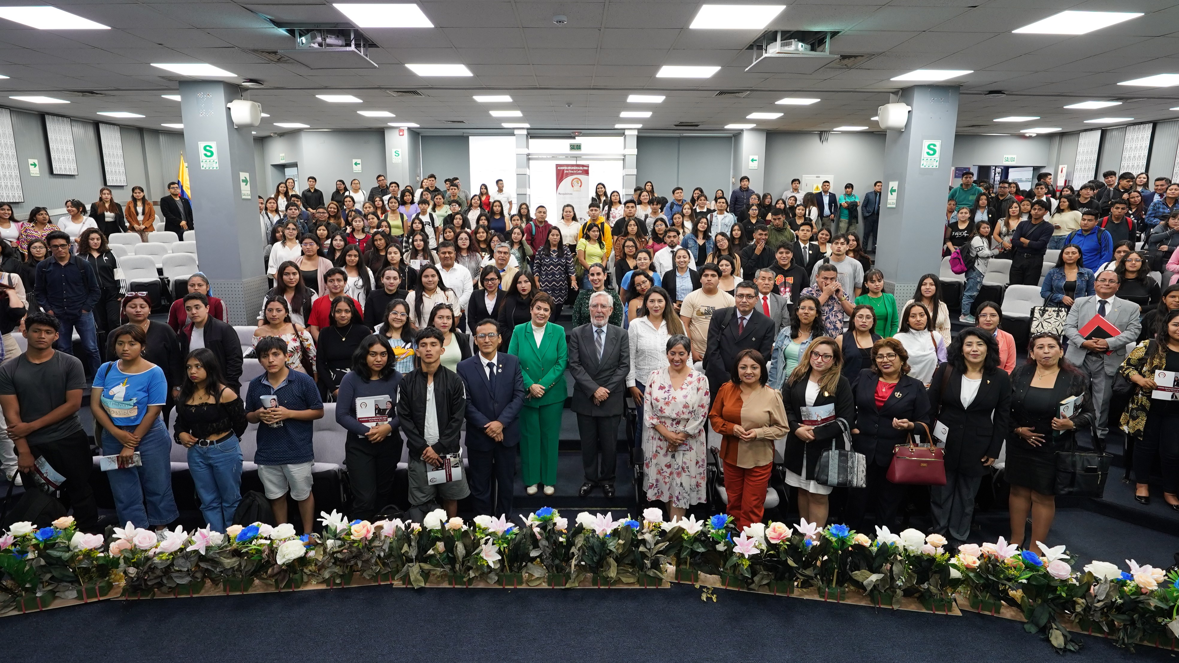 Cancillería Trujillo despierta el interés de estudiantes universitarios sobre la Academia Diplomática del Perú