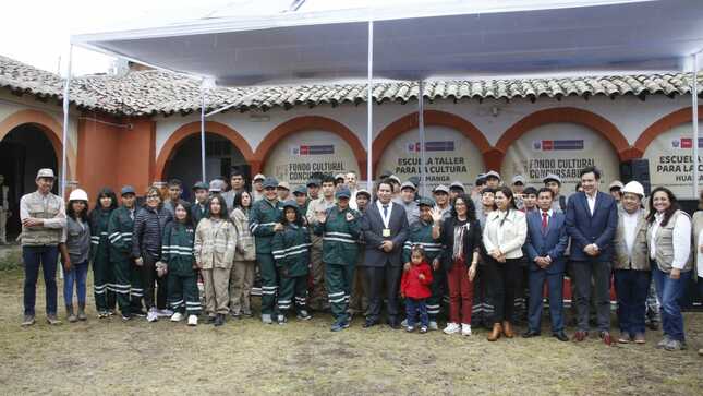 Ministra de Cultura lanzó primera Escuela Taller para la Cultura en Ayacucho