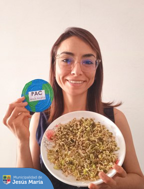 ♻️ ¡Día de eco retos para nuestro promotores ambientales! Desde sus hogares, practicaron las técnicas de germinado, 🪴 realizaron macetas recicladas y cosecharon nabos de sus propios biohuertos.
¡Tú también puedes ser parte! 🌟 Únete al Programa de Voluntariado #JesúsMaríaSomosTodos. Regístrate en 👉🏻 https://bit.ly/49gBm6g y podrás participar en actividades en diversas áreas de la municipalidad. 💚