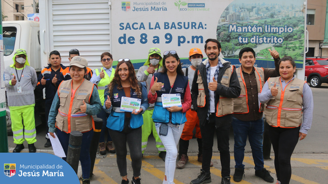 👉🏼 Una nueva edición de la campaña 🏠 “Techo Limpio”, se realizó en la zona 1 de nuestro distrito. Los vecinos participaron desechando el material en desuso de sus viviendas. 🛋️🪑🛞. 🫱🏽‍🫲🏼 Todos podemos contribuir a mantener la limpieza del distrito y evitar la propagación de enfermedades.
📣 ¡Permanezcan atentos a nuestras redes sociales! Muy pronto llegaremos a tu zona, porque #JesúsMaríaSomosTodos 💪