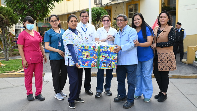 INSN entrega premios a servicios ganadores en actividades institucionales por el 94° aniversario