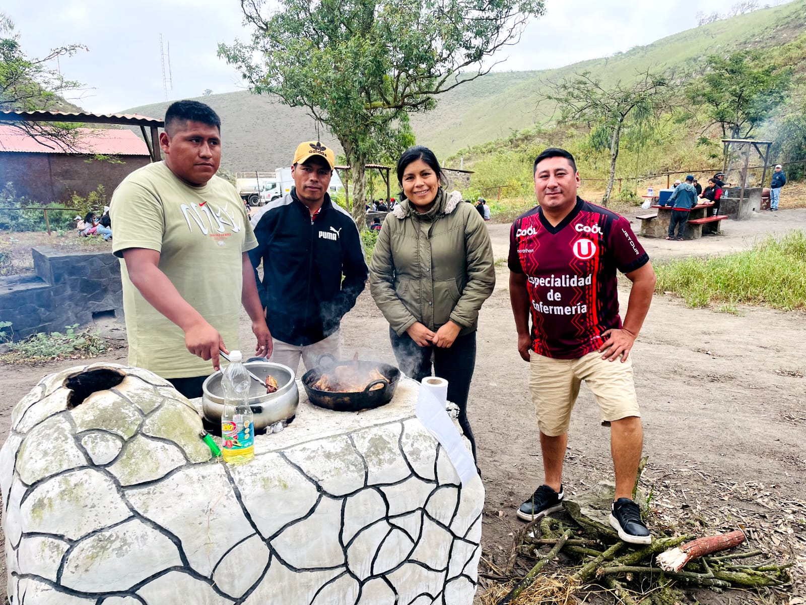 Personal de limpieza p煤blica, barrido y recolecci贸n de la MPH visit贸 la Reserva Nacional de Lachay