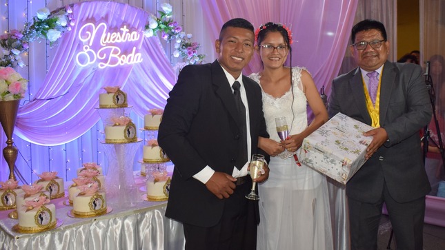 UN TOTAL DE 29 PAREJAS DECIDIERON SELLAR SU AMOR Y COMPROMISO EN MATRIMONIO MASIVO EN HUAURA 