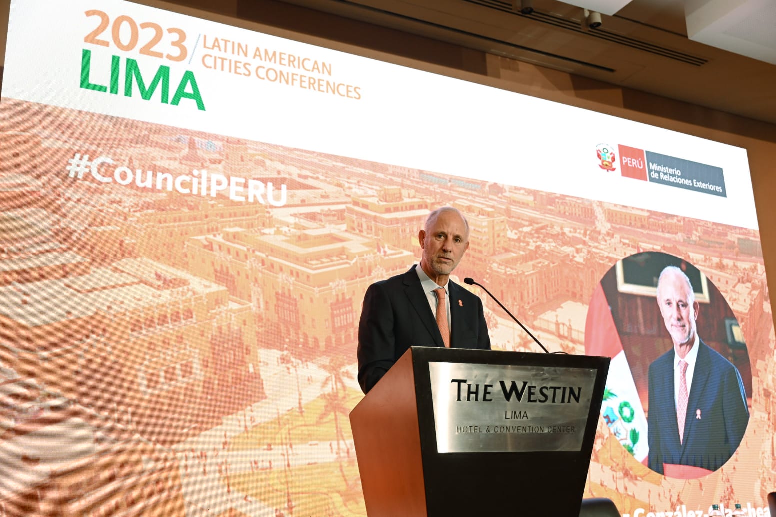 Imagen del Canciller González-Olaechea en la 16° Conferencia Internacional de Promoción de Inversiones