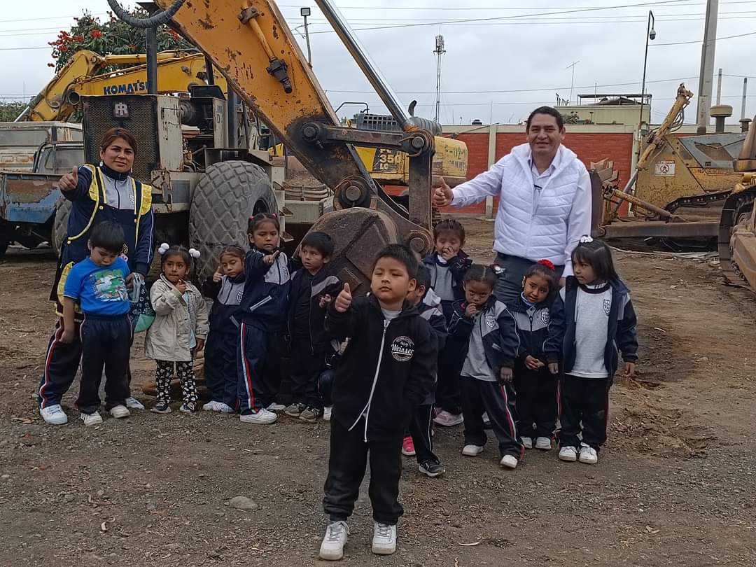 Mas de 50 niños(as) del nivel inicial visitaron las instalaciones de la UELS