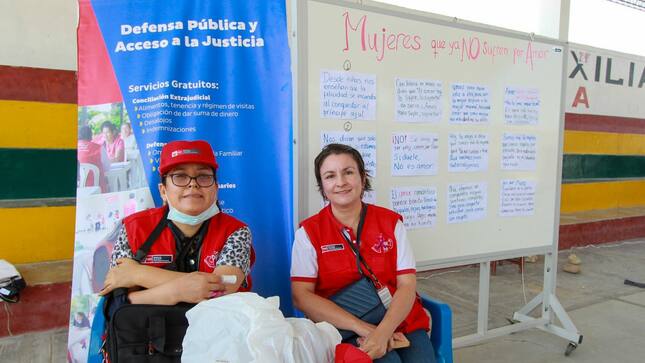 Municipalidad Participó De Feria Preventiva En El Marco Del Día Internacional De La Eliminación De La Violencia Contra La Mujer