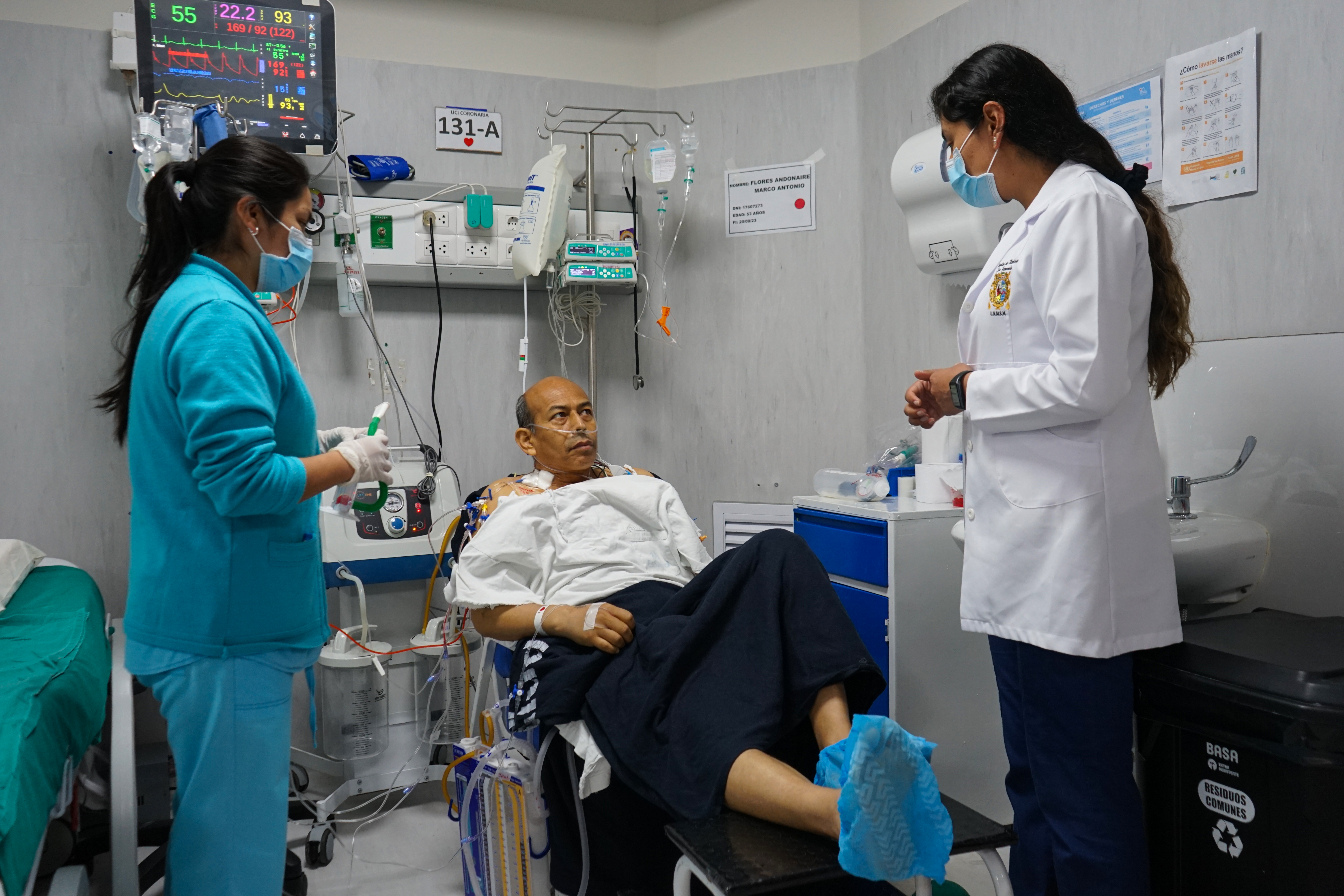 Médicos del hospital Sabogal salvan la vida de paciente con insuficiencia en válvulas cardiacas