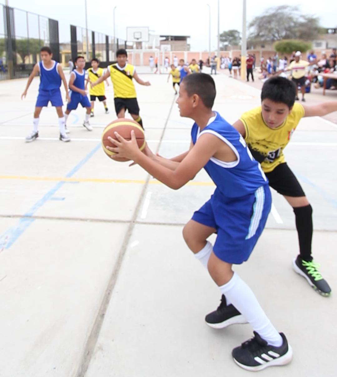 MUNICIPALIDAD REALIZA EXITOSO CAMPEONATO DE BÁSQUET