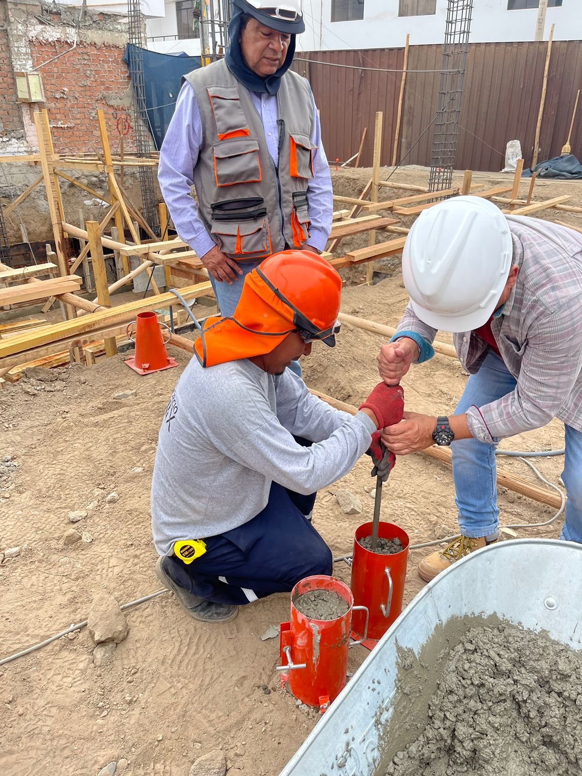 Avance de la Obra “Mejoramiento de los Servicios Educativos de la I.E.P. 20182 Abraham Valdelomar distrito de San Luis”