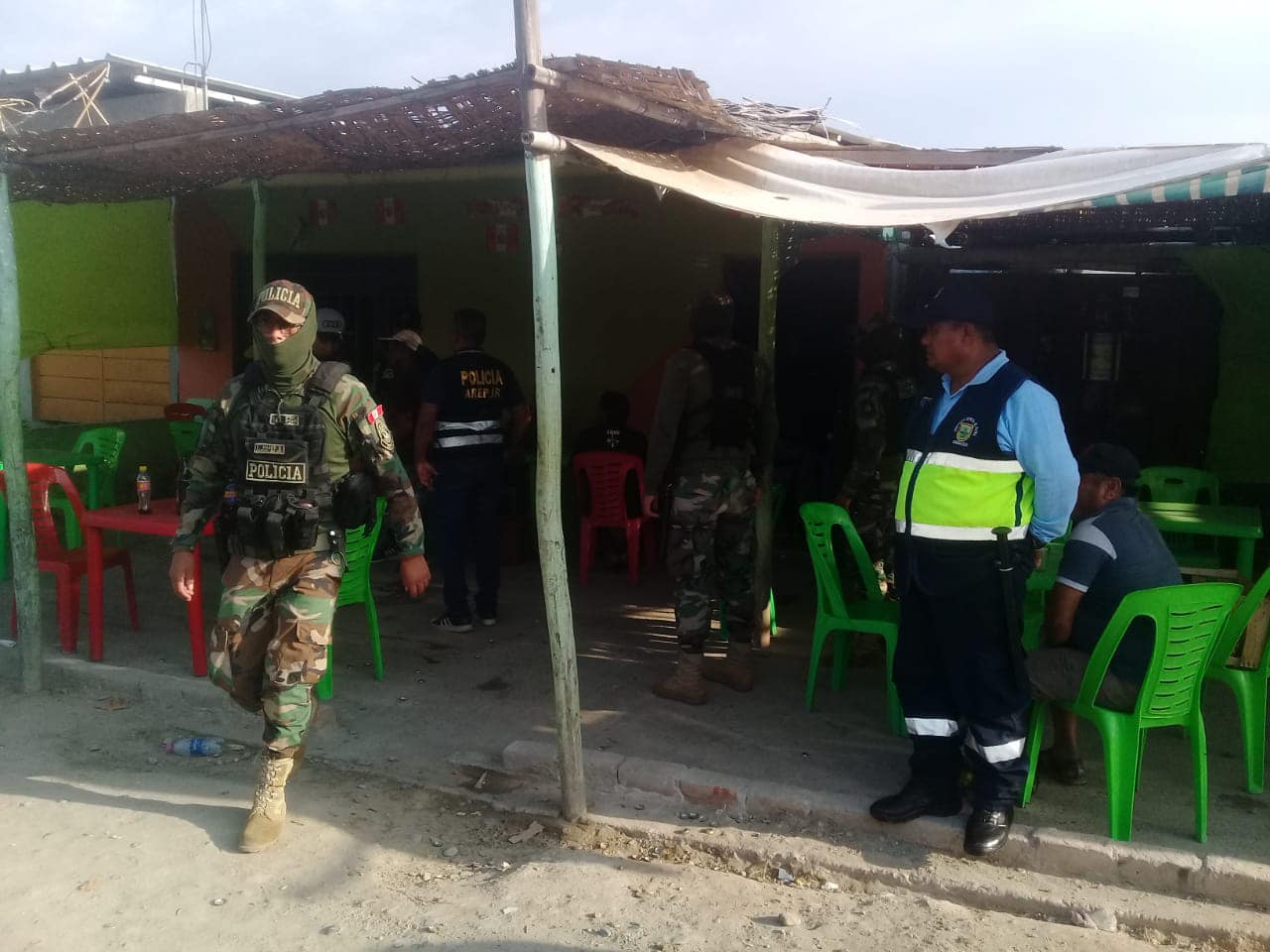 INTERVIENEN Y MULTAN A BARES CLANDESTINOS EN SULLANA