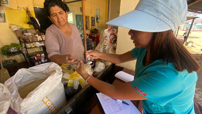 Personal de salud verifica monitorea niveles de yodo en la sal consumida en La Compuerta – Oyotún