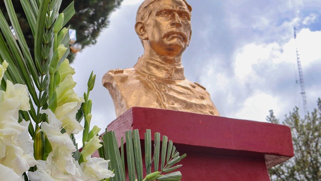 Homenaje al Teniente Coronel Mariano Sosa Lozano, hijo ilustre de Huamanguilla