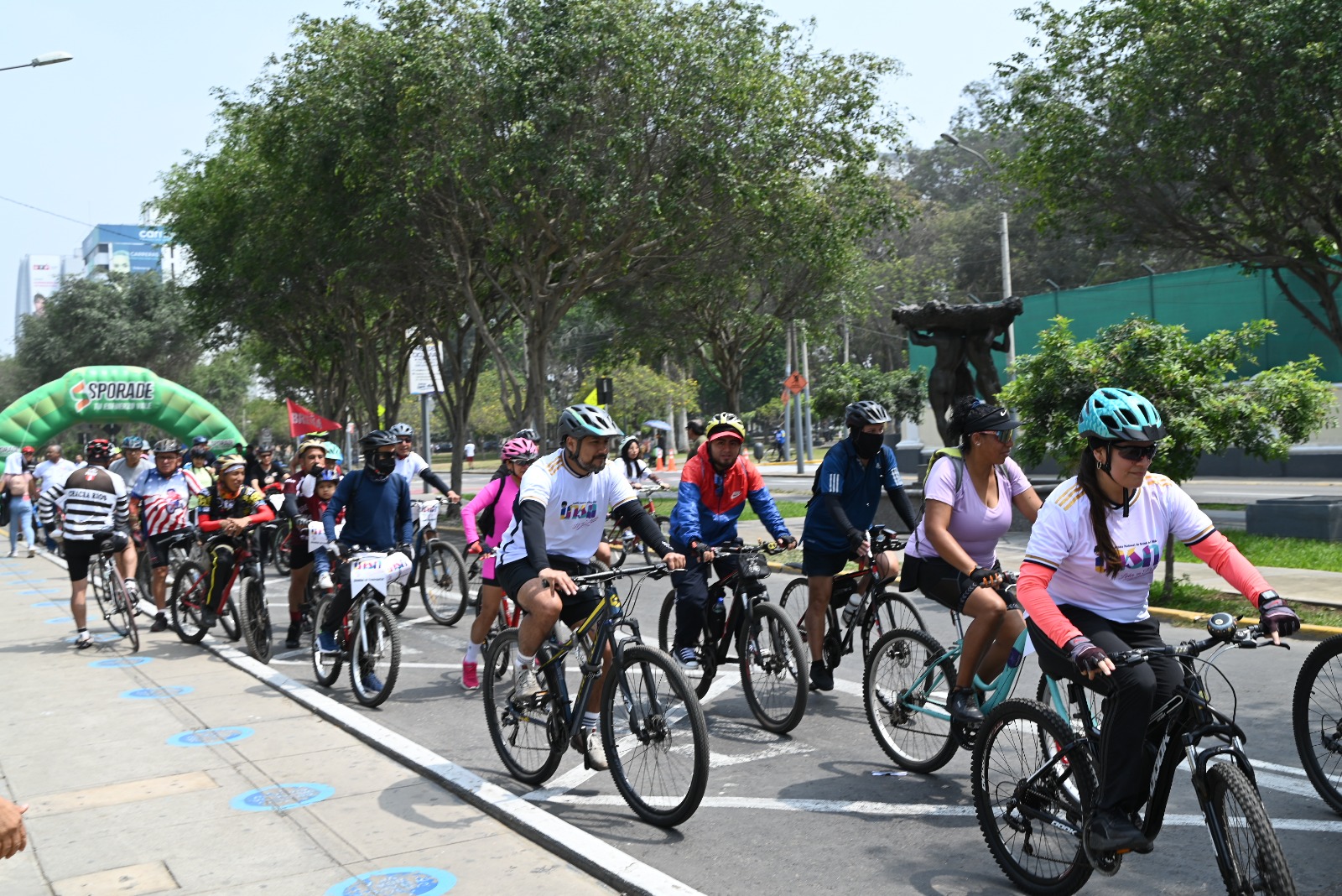 INSN organizó con éxito la gran bicicleteada familiar por su 94° aniversario