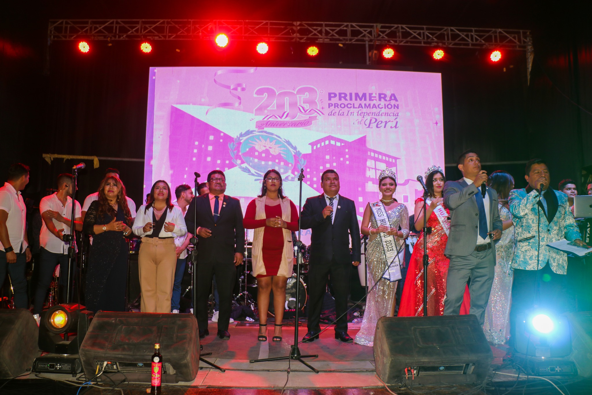 VERBENA SERENATA POR EL 203° ANIVERSARIO DEL PRIMER GRITO DE LIBERTAD EN HUAURA