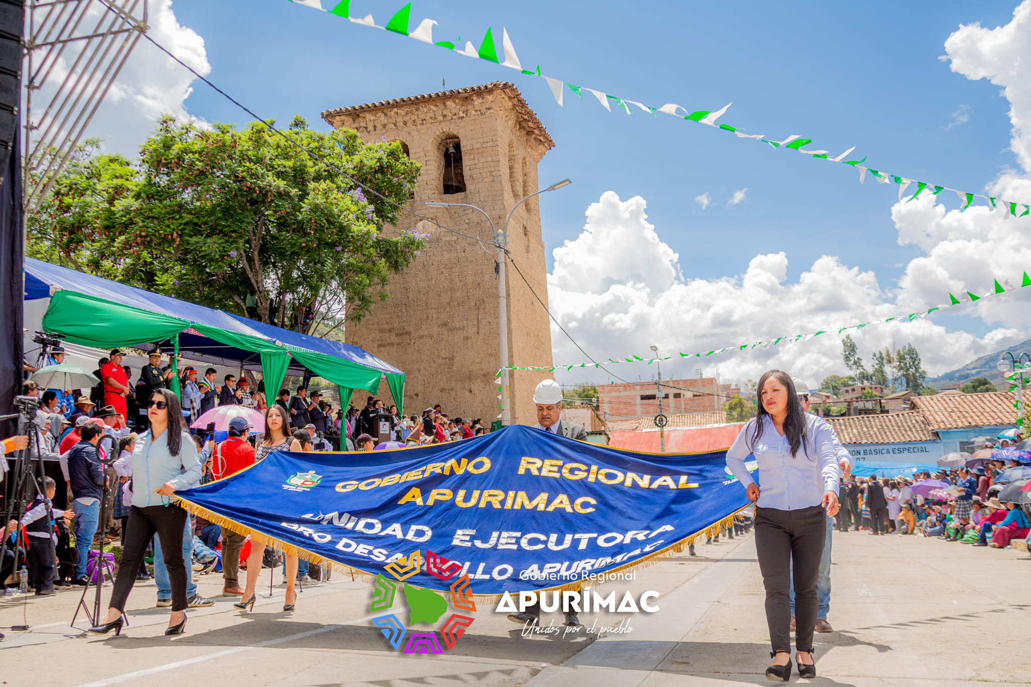 Gobernador regional presente en las actividades oficiales por el aniversario patronal de Santa Catalina de Alejandría en Curahuasi