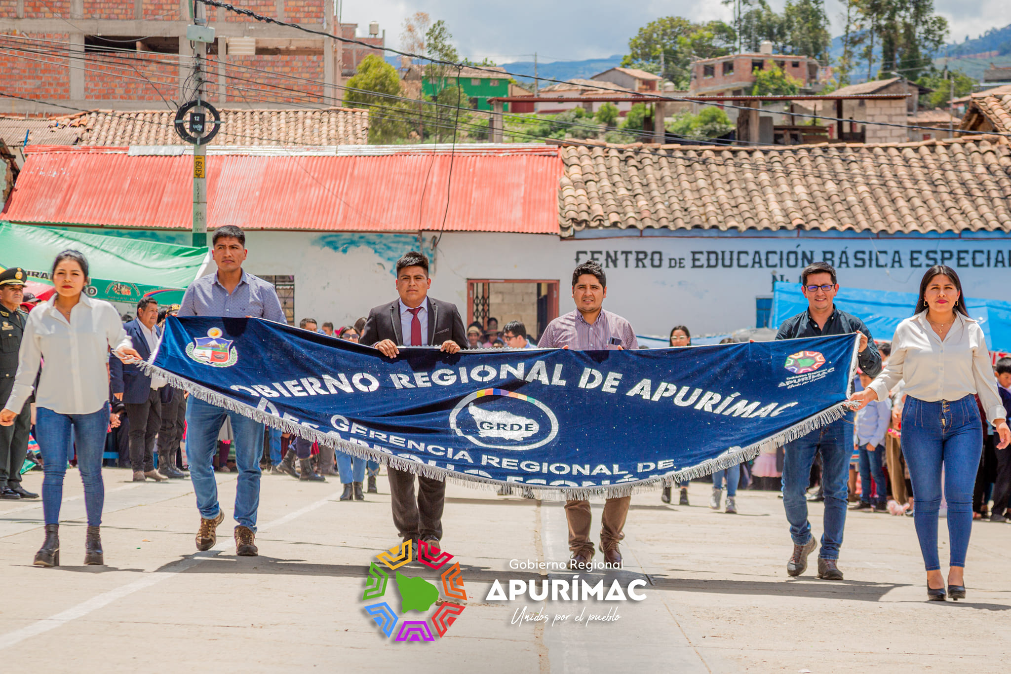 Gobernador regional presente en las actividades oficiales por el aniversario patronal de Santa Catalina de Alejandría en Curahuasi