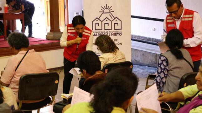 Más de 50 personas acudieron al Centro Cultural Santo Domingo.