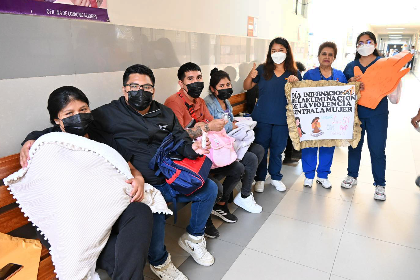 Psicólogos junto a pacientes