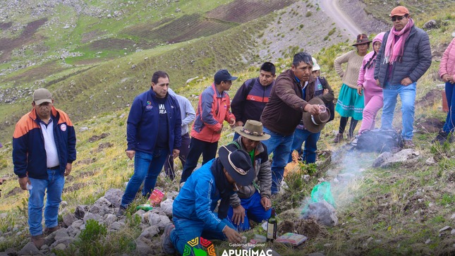  En Huaquirca-Antabamba inició la primera etapa de la plantación de un millón de árboles de Queuña