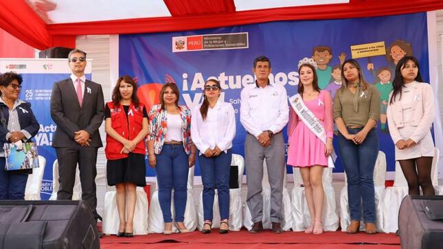 Con la finalidad de concientizar a la población sobre la importancia de la eliminación de la violencia contra las mujeres y los mecanismos que diferentes organizaciones ejecutan para atenuar esta delicada situación social, la Instancia Regional de Concertación de Violencia contra la Mujer y los integrantes del grupo familiar  – Instancia Provincial y el Programa Nacional Aurora, organizaron una feria informativa en la Plaza de Armas con asistencia masiva de la ciudadanía, incluyendo instituciones educativas..