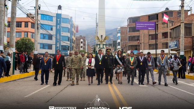 Desfile por la Jura y Proclama de la Independencia del Perú en Huancayo