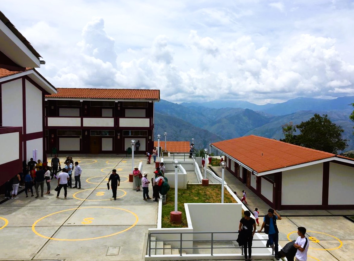inauguran nueva infraestructura de la IE N.º 16655, en La Coipa, San Ignacio