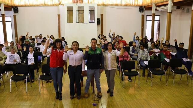 Más de 50 ciudadanos participaron de fructífera actividad que potencia habilidades empresariales.